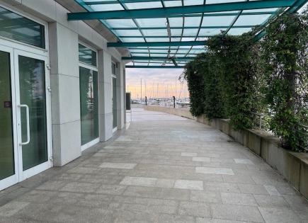 Cafetería, restaurante para 1 100 000 euro en Izola, Eslovenia