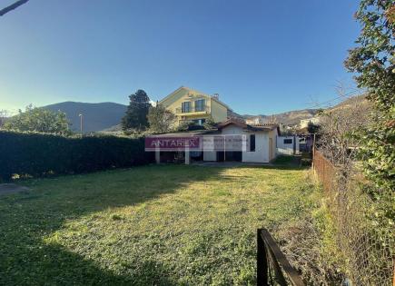 Villa para 320 000 euro en Bijela, Montenegro