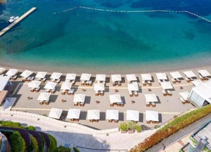 Villa für 1 300 000 euro in Budva, Montenegro