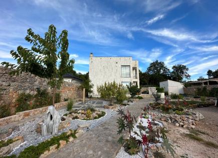 Casa para 450 000 euro en Budva, Montenegro