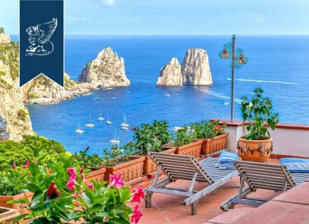 Villa in Capri, Italy (price on request)