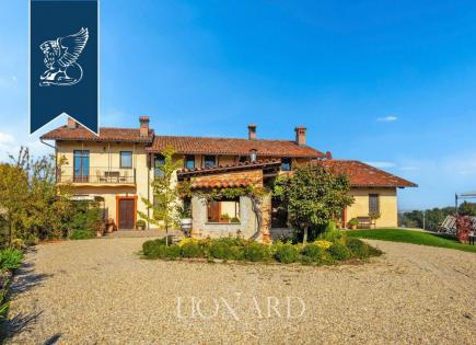 Villa in Cuneo, Italy (price on request)