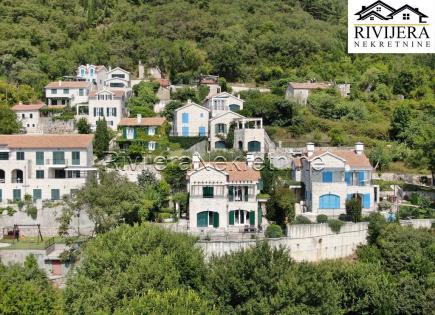 Wohnung für 210 000 euro in Herceg-Novi, Montenegro