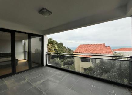 Flat for 413 000 euro in Sveti Stefan, Montenegro
