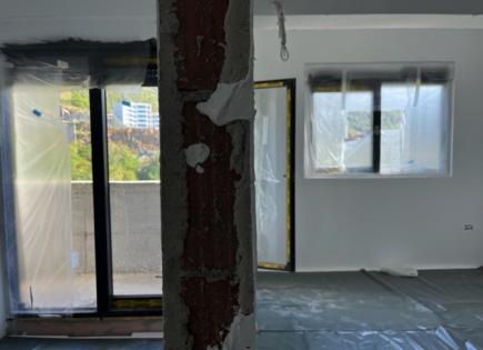 Piso para 135 000 euro en Becici, Montenegro