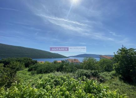 Villa for 430 000 euro in Kumbor, Montenegro