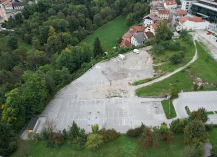 Land for 1 742 500 euro in Kranj, Slovenia