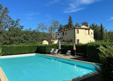Casa per 700 000 euro in Italia