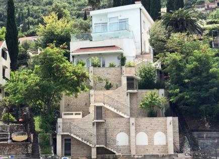 Villa für 2 300 000 euro in Herceg-Novi, Montenegro