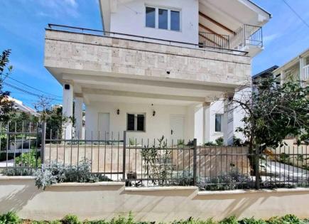 Maison pour 220 000 Euro à Utjeha, Monténégro