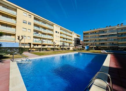 Flat for 235 000 euro on Costa Brava, Spain