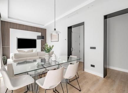 Wohnung für 759 000 euro in Madrid, Spanien