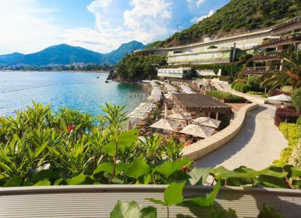 Piso para 940 000 euro en Budva, Montenegro