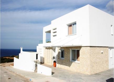 Casa para 700 000 euro en Pafos, Chipre