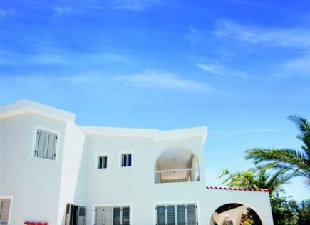 House for 1 100 000 euro in Paphos, Cyprus