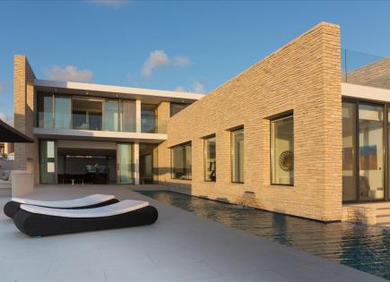House for 2 500 000 euro in Paphos, Cyprus