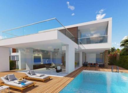 House for 3 400 000 euro in Paphos, Cyprus