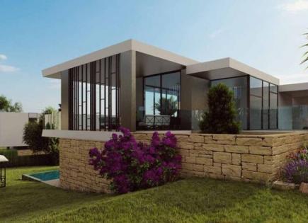 House for 942 000 euro in Paphos, Cyprus