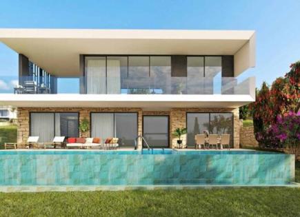 House for 916 000 euro in Paphos, Cyprus