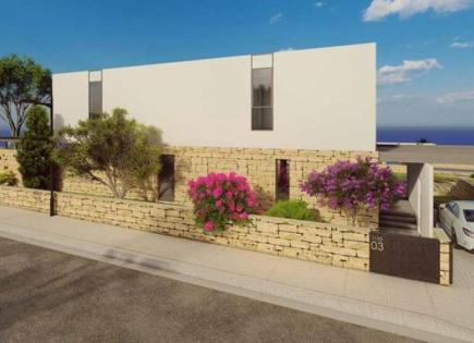 House for 816 000 euro in Paphos, Cyprus