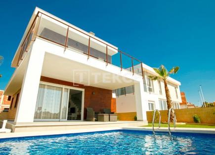 Villa for 576 000 euro in Santa Pola, Spain