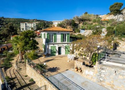 House for 1 150 000 euro in Bordighera, Italy