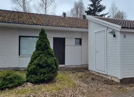 Casa adosada para 25 000 euro en Huittinen, Finlandia