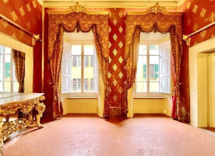 Flat for 1 180 000 euro in Florence, Italy
