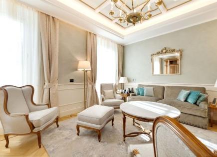Flat for 2 500 000 euro in Florence, Italy