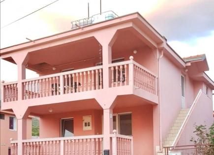 Casa para 170 000 euro en Dobra Voda, Montenegro
