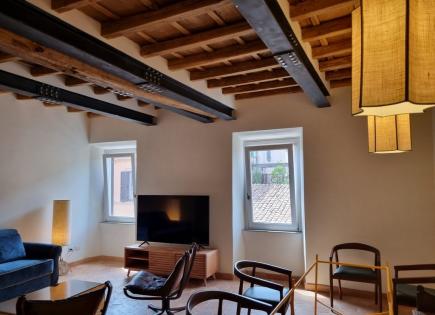 Apartment for 4 000 euro per month in Rome, Italy