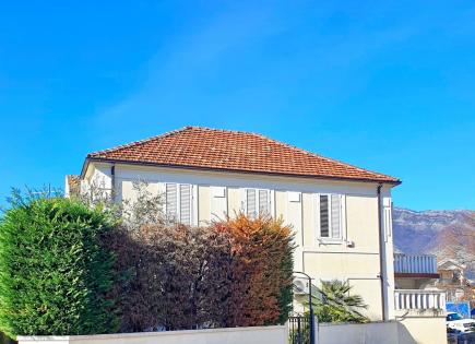Haus für 720 000 euro in Tivat, Montenegro