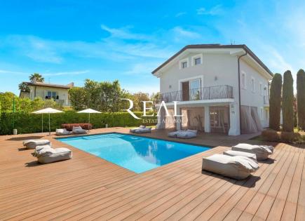 Villa in Forte dei Marmi, Italien (preis auf Anfrage)