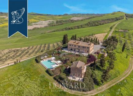 Farm for 4 200 000 euro in Pisa, Italy