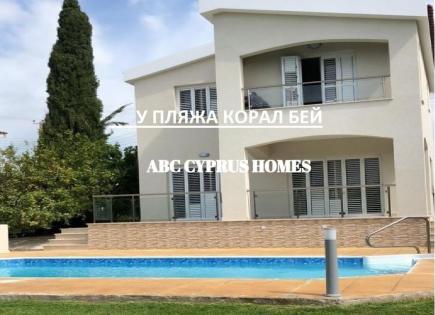 Villa for 490 000 euro in Coral Bay, Cyprus