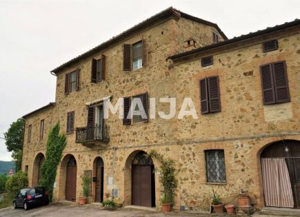 Flat for 572 000 euro in Siena, Italy