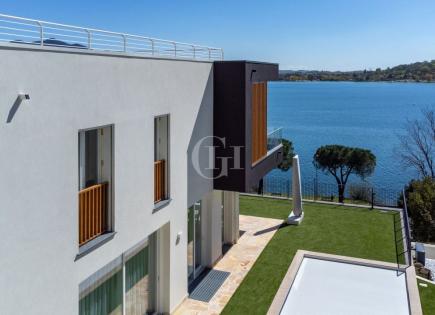 Ático para 845 000 euro por Lago Iseo, Italia