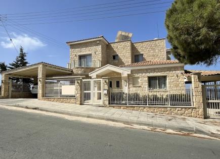 Villa for 3 300 000 euro in Paphos, Cyprus