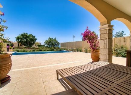 Villa for 1 260 000 euro in Paphos, Cyprus