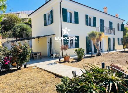 Villa für 1 900 000 euro in San Remo, Italien