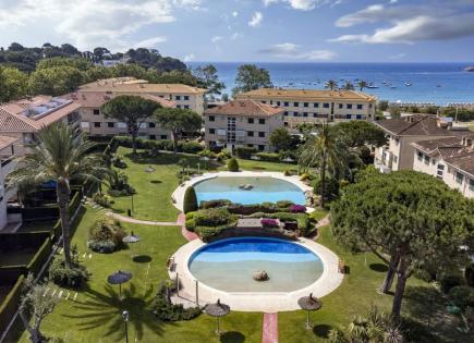 Flat for 770 000 euro on Costa Brava, Spain