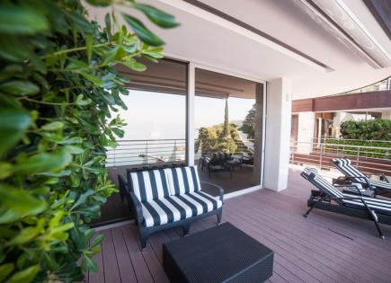 Flat for 1 350 000 euro in Budva, Montenegro