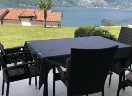 Flat for 300 000 euro in Kostanjica, Montenegro