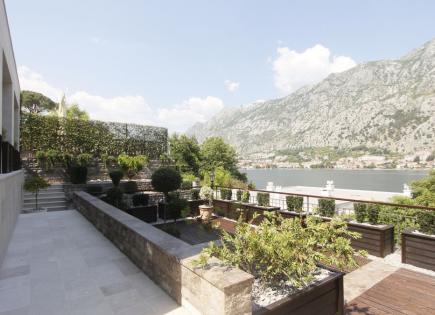 House for 1 750 000 euro in Muo, Montenegro