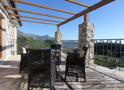 Haus für 910 000 euro in Petrovac, Montenegro