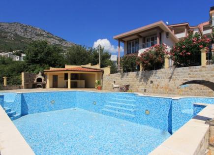 House for 1 235 000 euro in Susanj, Montenegro