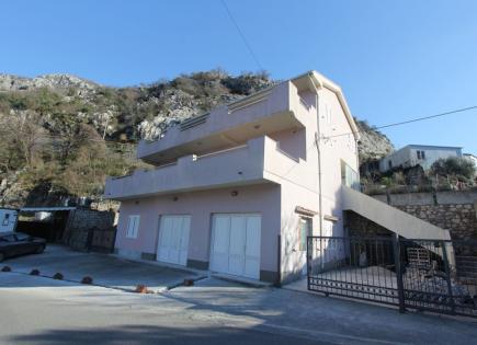Casa para 570 000 euro en Kotor, Montenegro