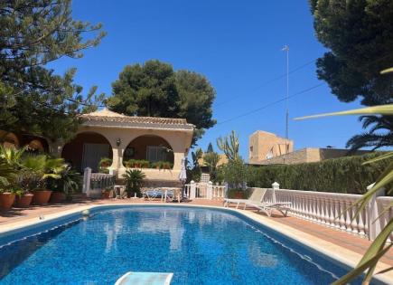 Villa for 465 000 euro in Los Balcones, Spain