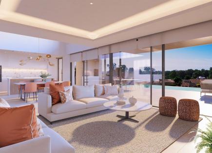 Villa para 2 220 000 euro en Estepona, España