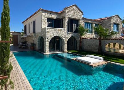 Villa pour 1 504 409 Euro à Cesme, Turquie